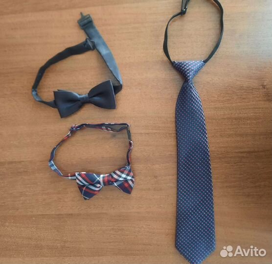 Галстук и бабочки для мальчика. цена За всё