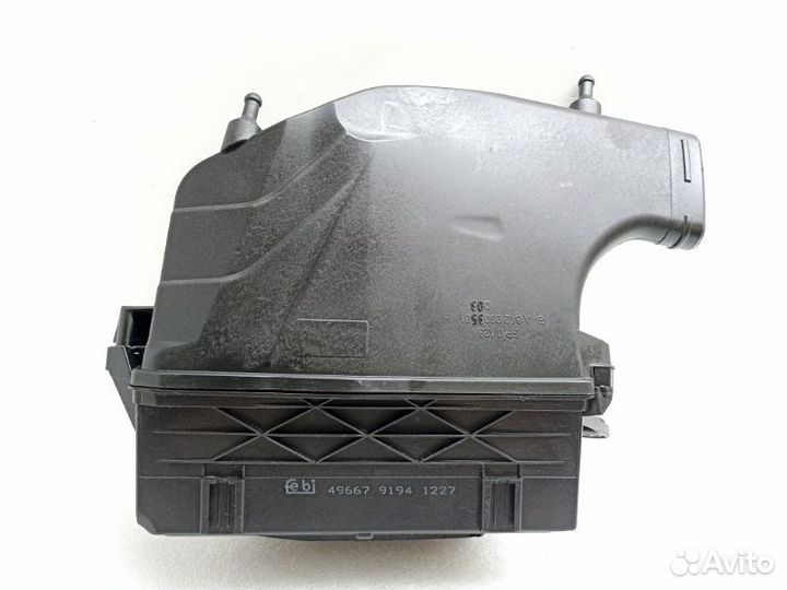 Корпус воздушного фильтра Mercedes-Benz E-Class