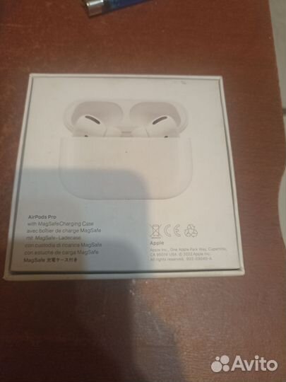 Коробка от AirPods Pro