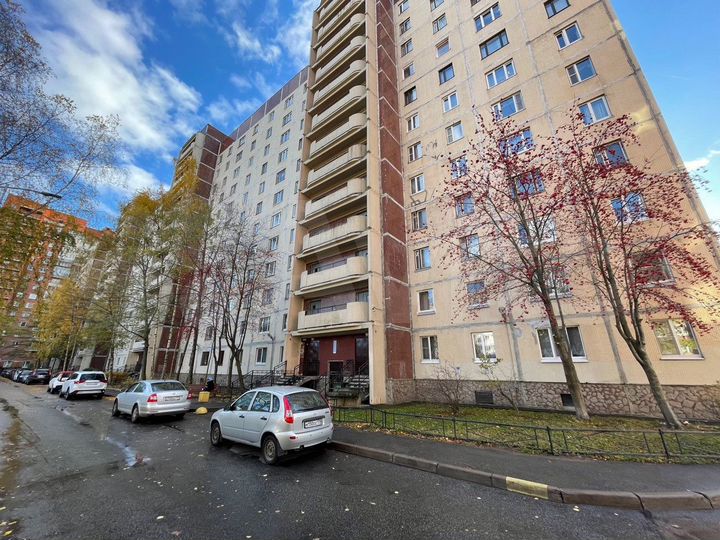2-к. квартира, 55 м², 2/12 эт.