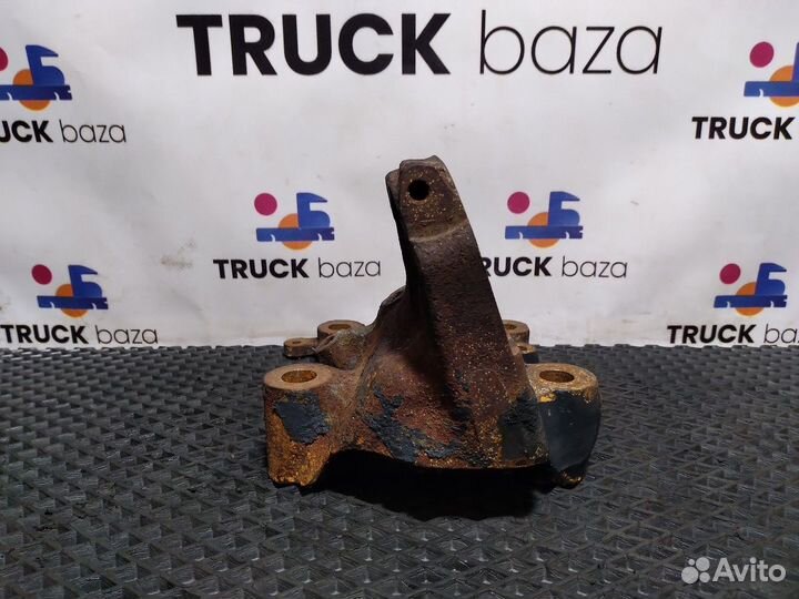 1757738 Кронштейн двигателя левый