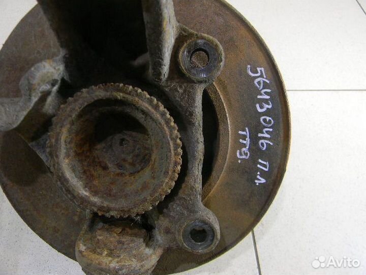 Кулак передний левый Форд