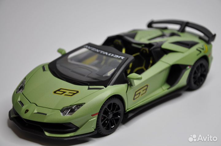 Модель автомобиля Lamborghini Aventador SVJ металл