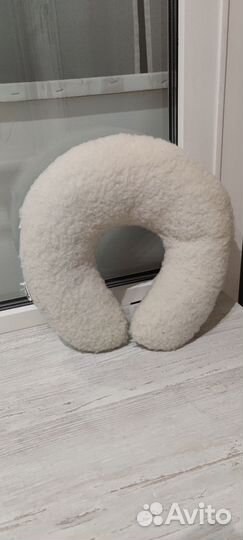 Подушка для шеи шерстяная