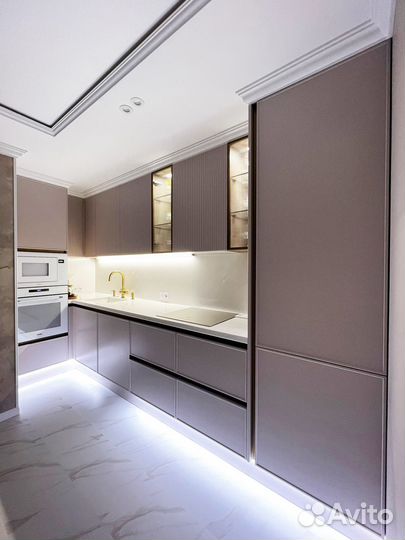 Кухня с фрезерованными фасадами