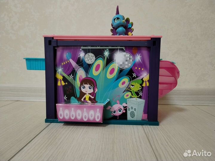 Сцена Littlest Pet Shop