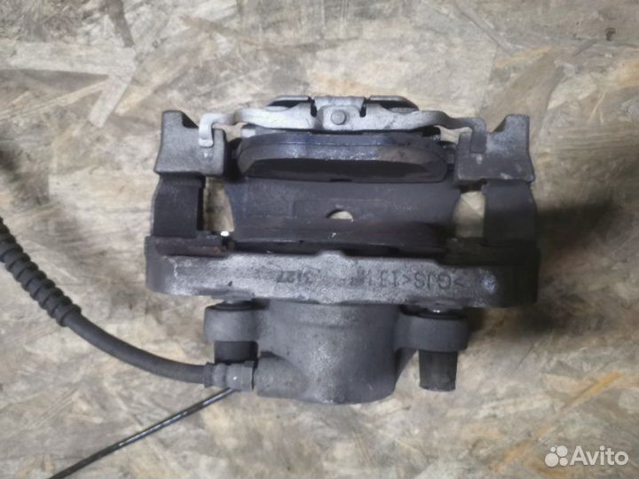 Суппорт тормозной передний левый Bmw X5 F15 3.0