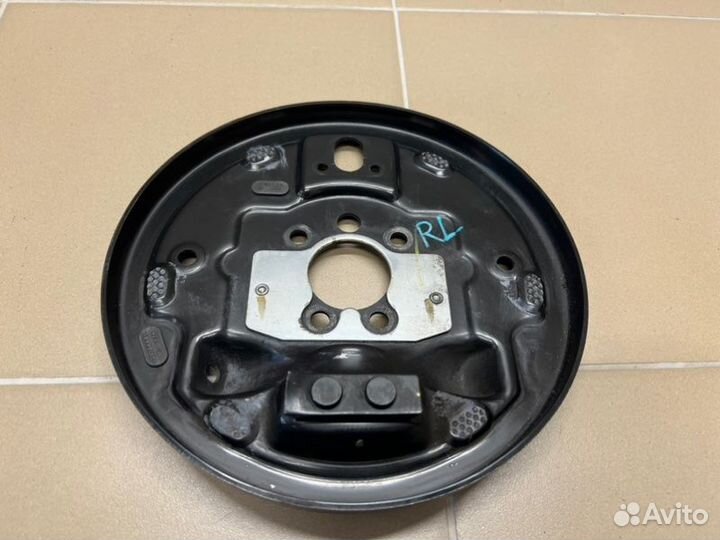 Пыльник тормозного диска Skoda Rapid 7000 KM 1.6