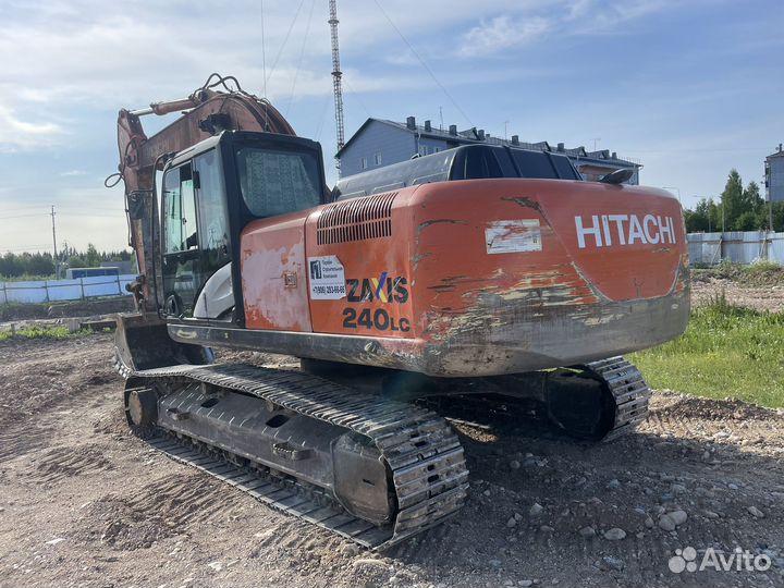 Гусеничный экскаватор Hitachi ZX240LC, 2017
