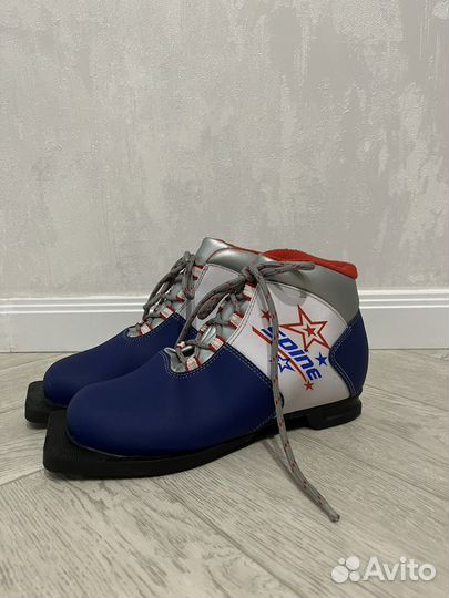 Лыжные ботинки spine