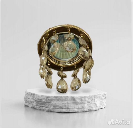 Светильник потолочный, три штуки