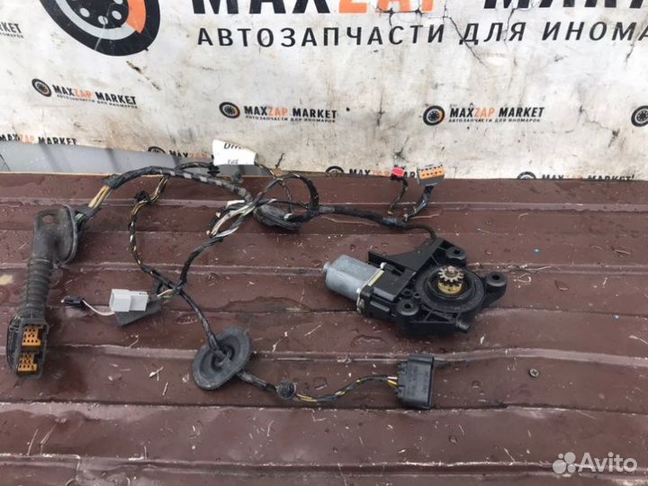 Мотор стеклоподъемника перед лев Ford Focus 2 2010