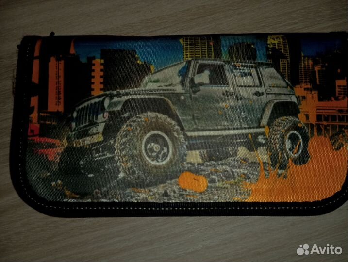 Пенал школьный