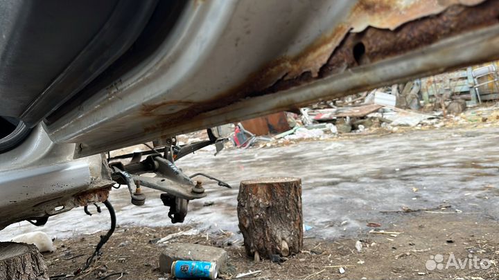 Дверь передняя правая Renault Logan1