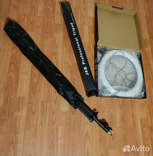 Кольцевая лампа 36см со штативом 2,1 метра