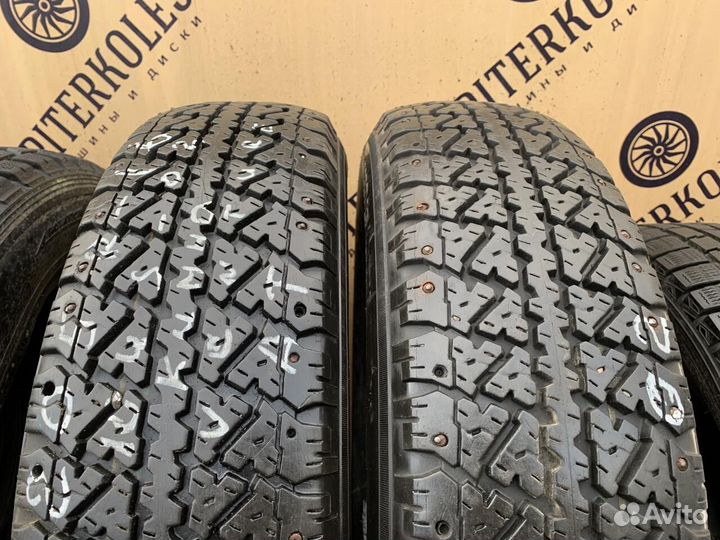 Kumho Road Venture AT 825 205/85 R16 104S