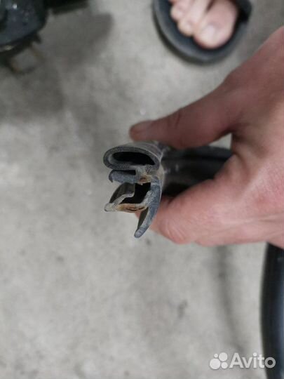 Уплотнитель кузова задний правый Hyundai Solaris