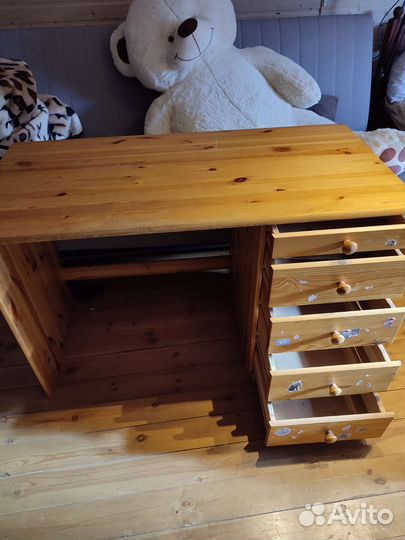 Стол детский из натурального дерева