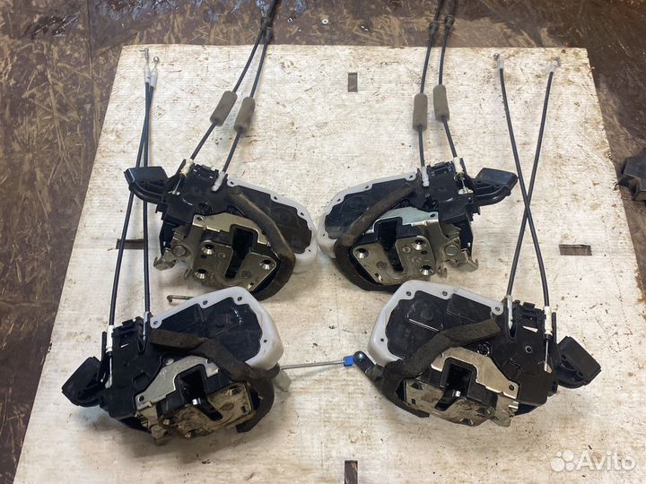 Замок двери Nissan Almera g15