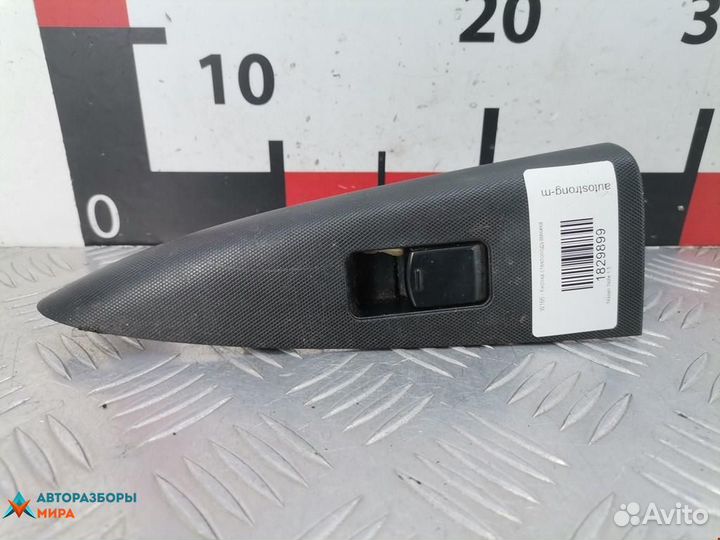 Кнопка стеклоподъемника Nissan Note E11 рест. 2013