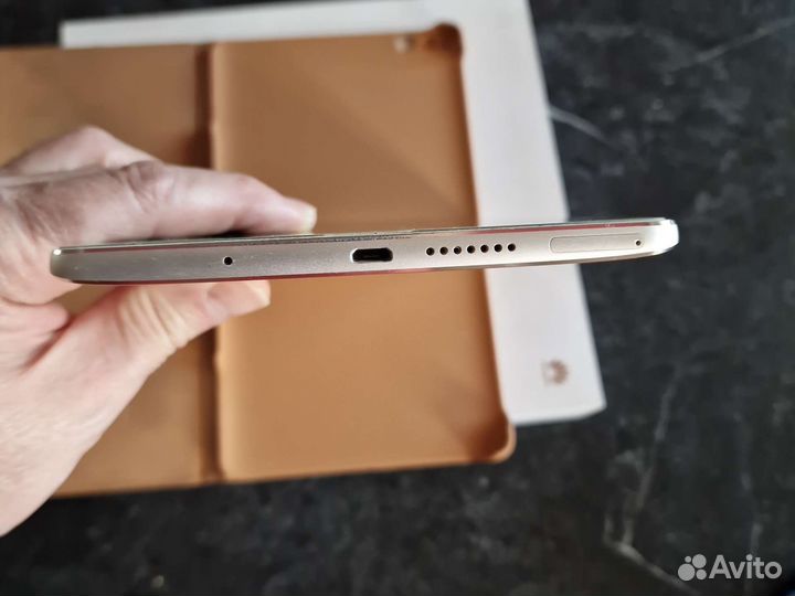 Huawei media pad M3 LTE