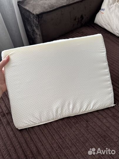 Подушка позиционер для новорожденных от срыгиваний