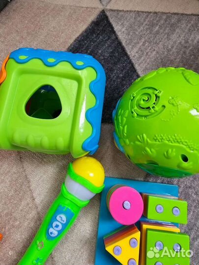 Развивающие игрушки для малышей