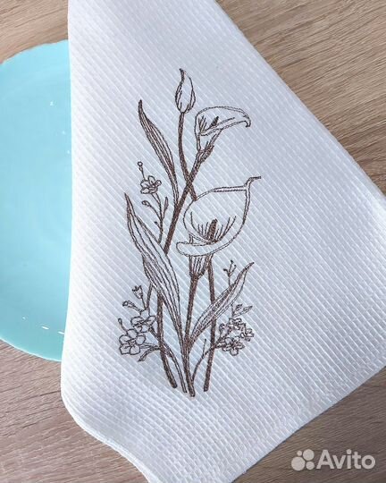 Полотенце с вышивкой