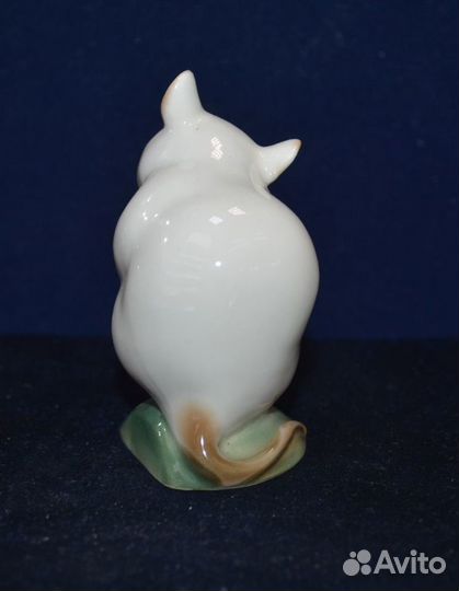Мини. фарфоровая статуэтка- большая белая крыса