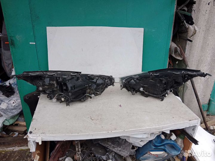 Фара правая и левая Toyota Rav4 XA50