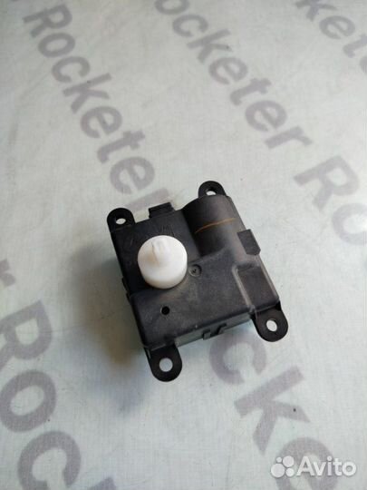 Сервопривод заслонок печки Nissan Fuga 2006