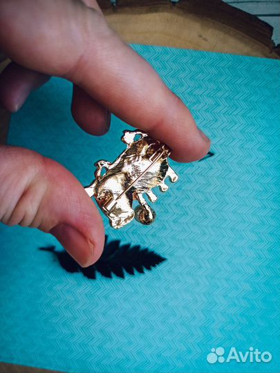 Брошь корова