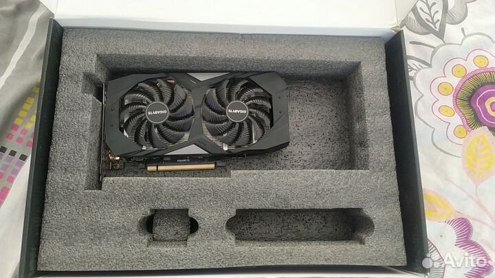Gigabyte GTX 1660 super 6 GB