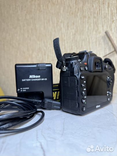 Зеркальный фотоаппарат nikon d7100