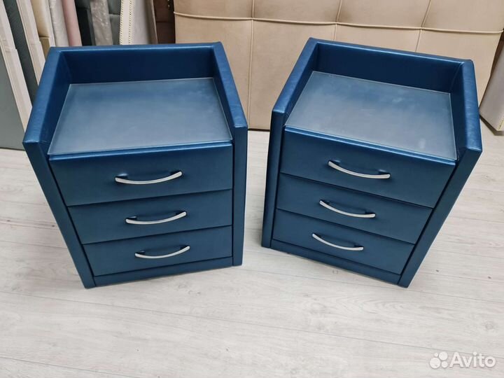 Прикроватные тумбы