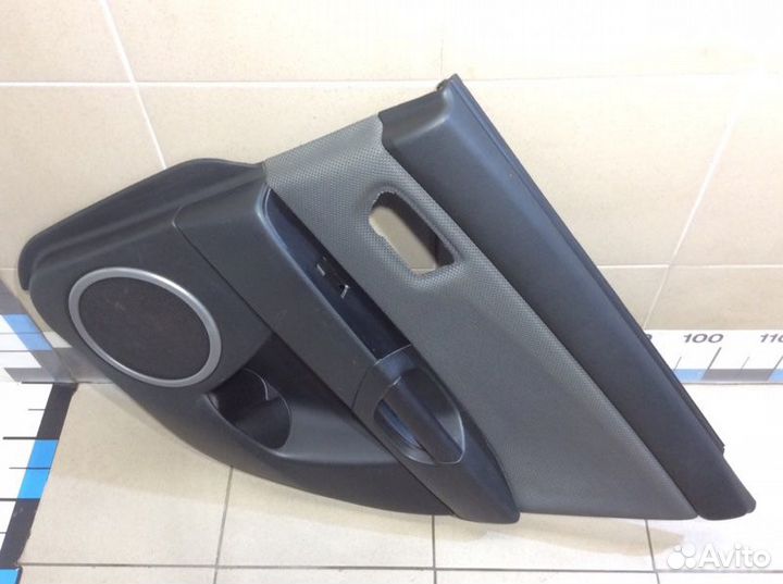 Обшивка двери задняя правая Mazda 3 BK LF5002300A