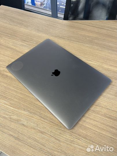 Apple macbook pro 16 2019 i9 1TB 16gb