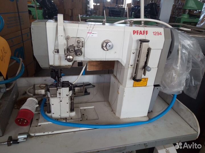 Pfaff1294-Двухигольная с колонковой платформой
