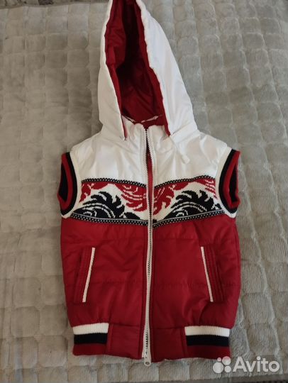 Свитер и жилет детский 4-5 лет новые