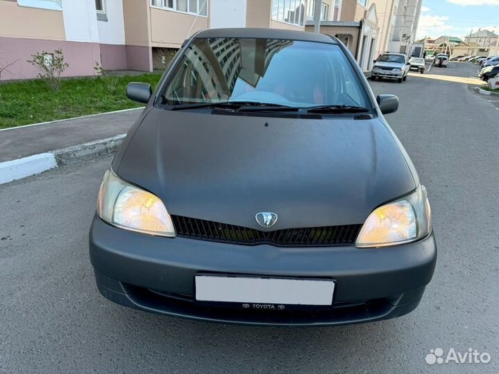 Toyota Platz 1.0 AT, 2000, 250 000 км