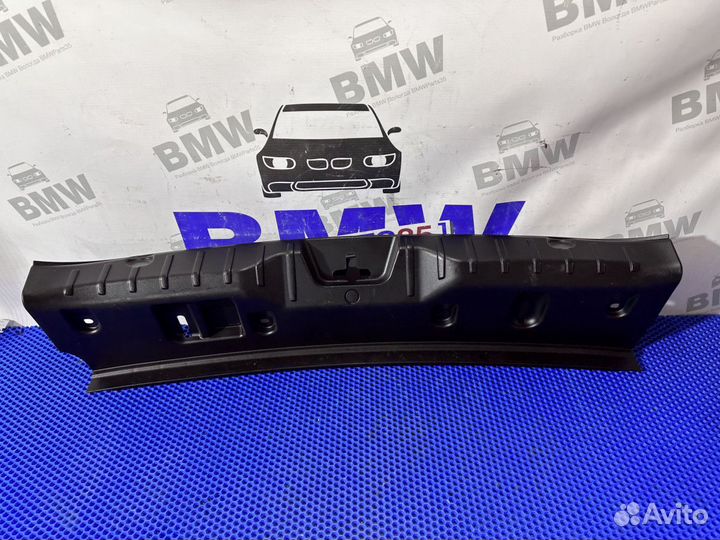 Обшивка багажника BMW F10