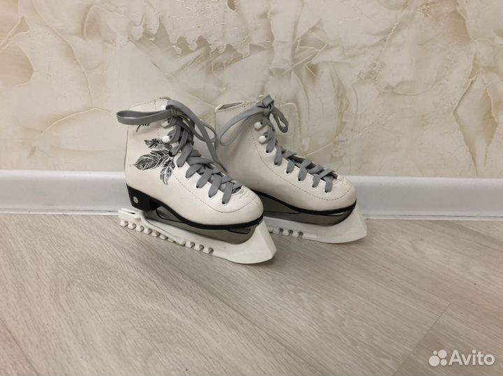Коньки фигурные детские 31 размер