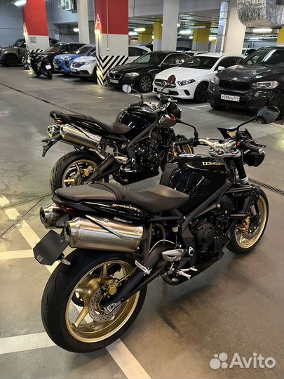 Triumph Street Triple R (9,002 км)