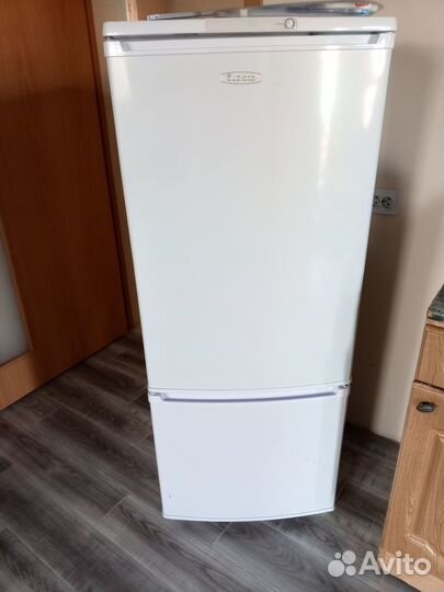 Холодильник Бирюса