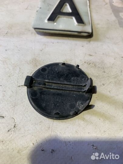 Заглушка буксировочного Крюка Лада Приора