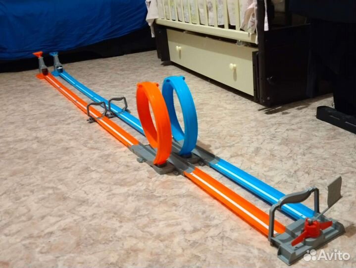 Hot wheels скоростные мёртвые петли