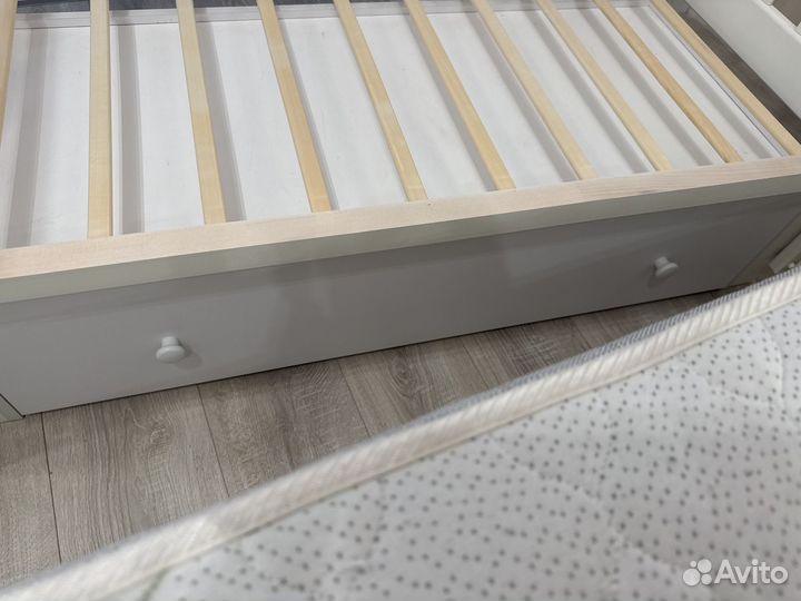 Кроватка детская