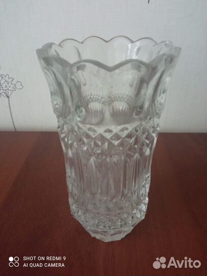 Хрустальна ваза