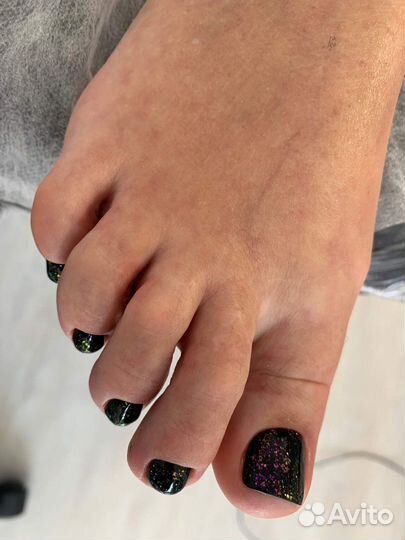 Маникюр и педикюр