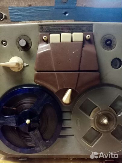 Катушечный магнитофон